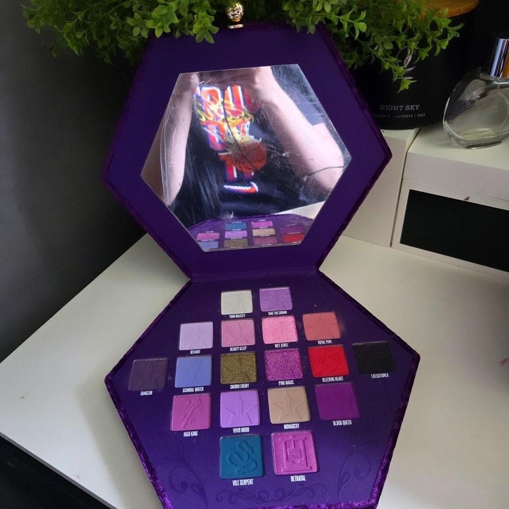 Jeffree Star Bold Eyeshadow Palette - Purple, Pink, Blue